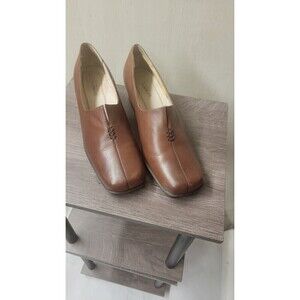 Strictly Comfort Size 10M brown leather Shoes